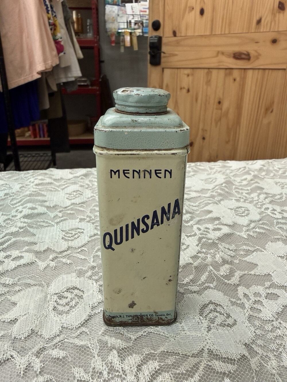 Vintage 1940s Mennen Quinsana Talcum 4oz Tin Collectible Advertising 5” Graphic